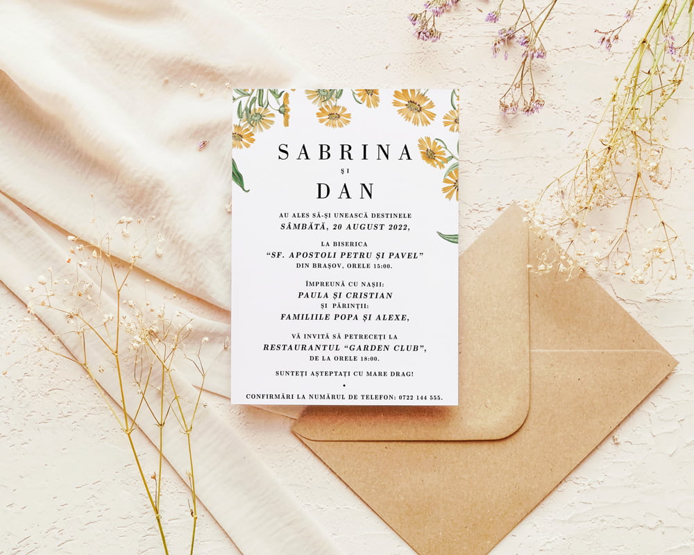 Invitatie nunta cu flori galbene MATHILDA, invitatie cu design floral prezentata cu plic.